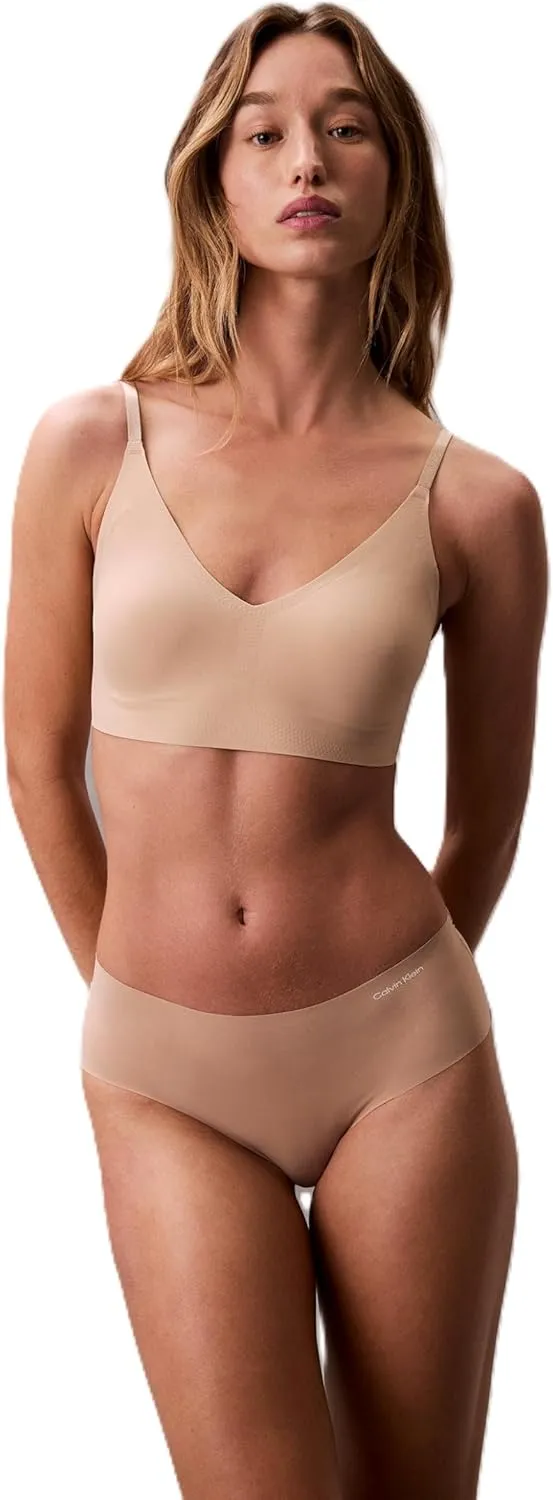 Calvin Klein Women's Invisibles Comfort Lightly Lined Seamless Wireless Triangle Bralette Bra