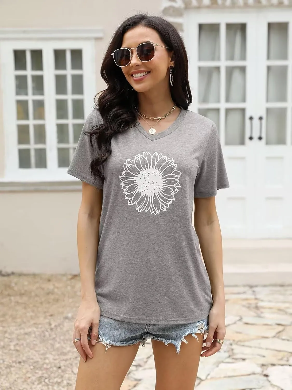 EADINVE Women's Short Sleeve V Neck Sunflower Graphic Printed Summer Tee Vintage T Shirt Cotton Tops Novelty Cool Shirt