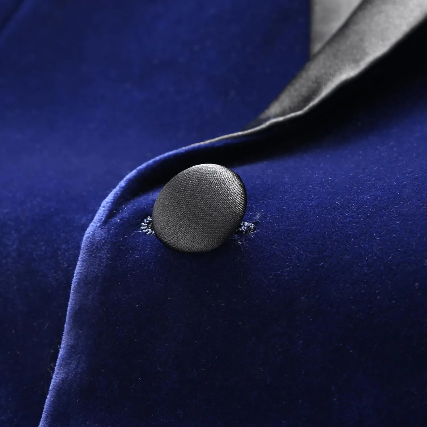 Mens Velvet Blazer Slim Fit Suit Jacket for Men Peaked Lapel One Button Tuxedo Blazer Wedding Prom Dinner